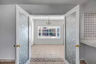 6433 W Catalina Dr, Phoenix, AZ 85033 - Photo 13