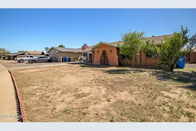 6433 W Catalina Drive, Phoenix, AZ 85033 - Photo 5