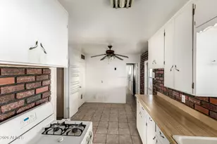 2231 N 28th St, Phoenix, AZ 85008 - Photo 11