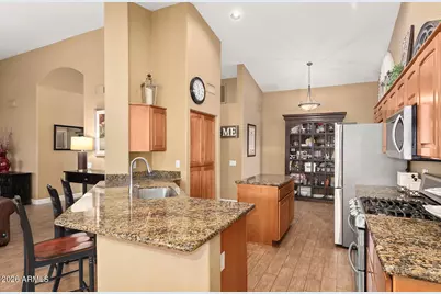 10305 E Sunburst Drive, Sun Lakes, AZ 85248 - Photo 11