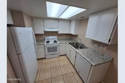 1449 E Knoll Circle #Apt 2, Mesa, AZ 85203 - Photo 1