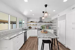 8319 E Vista Dr, Scottsdale, AZ 85250 - Photo 7