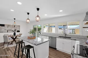 8319 E Vista Dr, Scottsdale, AZ 85250 - Photo 9