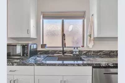 11480 W Austin Thomas Drive, Surprise, AZ 85378 - Photo 11