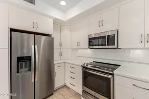 10068 E Cinnabar Ave, Scottsdale, AZ 85258 - Photo 27