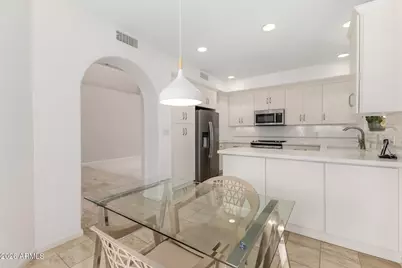 10068 E Cinnabar Avenue, Scottsdale, AZ 85258 - Photo 11