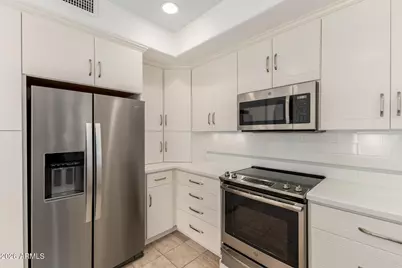 10068 E Cinnabar Avenue, Scottsdale, AZ 85258 - Photo 15