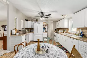 2120 E Bluefield Ave, Phoenix, AZ 85022 - Photo 7