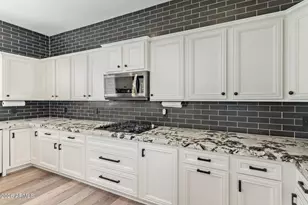 326 W Loma Ln, Phoenix, AZ 85021 - Photo 9