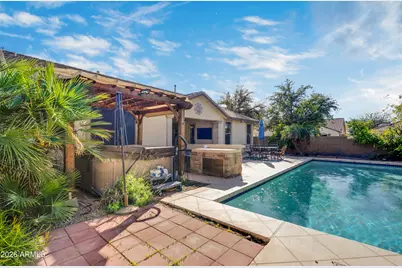 2218 W Magdalena Lane, Phoenix, AZ 85041 - Photo 5