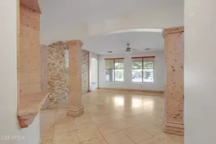2218 W Magdalena Ln, Phoenix, AZ 85041 - Photo 7