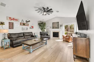 2047 E Victor Rd, Gilbert, AZ 85296 - Photo 17