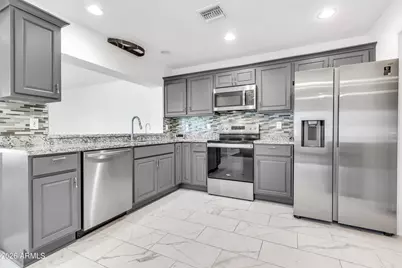 864 W Mesquite Street, Chandler, AZ 85225 - Photo 17