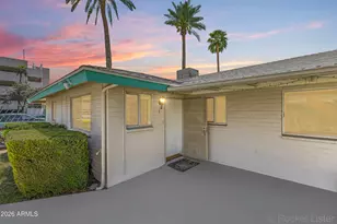 420 W Earll Dr, Phoenix, AZ 85013 - Photo 1