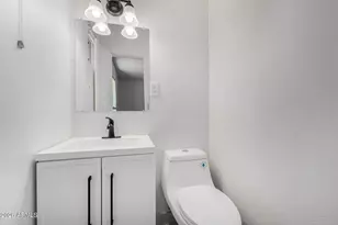 420 W Earll Dr, Phoenix, AZ 85013 - Photo 17