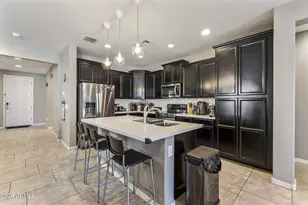 12128 W Country Club Trail, Sun City, AZ 85373 - Photo 11