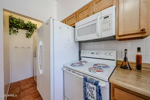 10506 W Oakmont Dr, Sun City, AZ 85351 - Photo 5