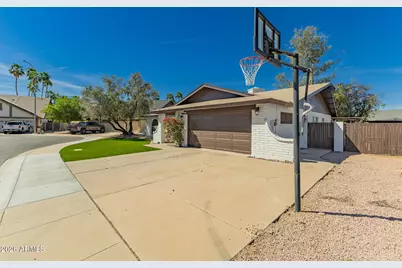 2122 S Ash Circle, Mesa, AZ 85202 - Photo 25