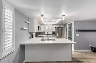 2020 W Union Hills Dr, Phoenix, AZ 85027 - Photo 7