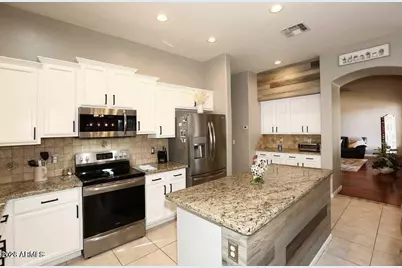 25203 N 42nd Avenue N, Phoenix, AZ 85083 - Photo 9