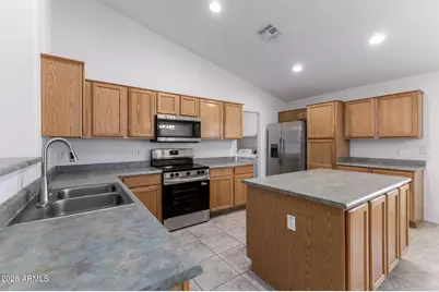 15847 W Saguaro Lane W, Surprise, AZ 85374 - Photo 11