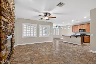 27834 N Gidiyup Trail, Phoenix, AZ 85085 - Photo 3