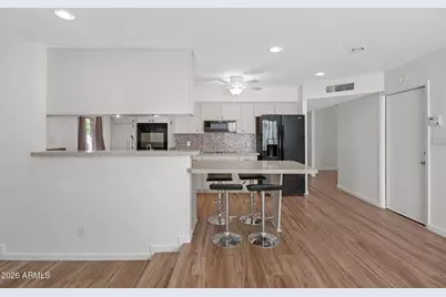 2137 E Apollo Avenue, Tempe, AZ 85283 - Photo 7