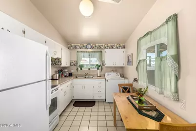 10801 W Windsor Drive, Sun City, AZ 85351 - Photo 3