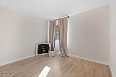 8432 E Malcomb Drive, Scottsdale, AZ 85250 - Photo 13