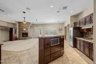 9749 W Bent Tree Dr, Peoria, AZ 85383 - Photo 9