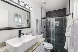 2419 W Shaw Butte Dr, Phoenix, AZ 85029 - Photo 25