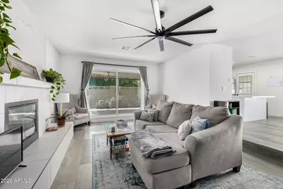 2419 W Shaw Butte Drive, Phoenix, AZ 85029 - Photo 13