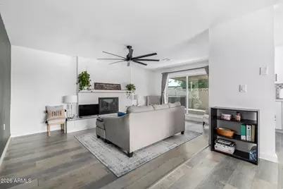 2419 W Shaw Butte Drive, Phoenix, AZ 85029 - Photo 11