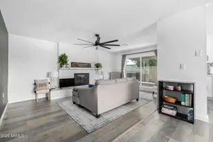 2419 W Shaw Butte Dr, Phoenix, AZ 85029 - Photo 11