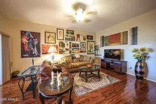 11062 W Coggins Dr, Sun City, AZ 85351 - Photo 7