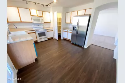 12140 W Rosewood Drive, El Mirage, AZ 85335 - Photo 5