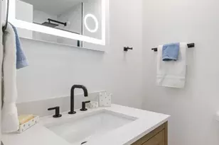 8055 E Thomas Rd, Scottsdale, AZ 85251 - Photo 27