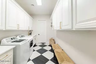 323 W Malibu Dr, Chandler, AZ 85248 - Photo 39