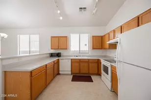 6918 S 37th Glen, Phoenix, AZ 85041 - Photo 9