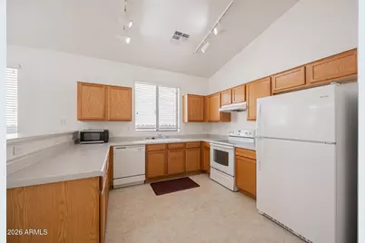 6918 S 37th Glen, Phoenix, AZ 85041 - Photo 7