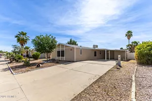 2921 E Oraibi Dr, Phoenix, AZ 85050 - Photo 3