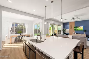 3413 E Crest Ln, Phoenix, AZ 85050 - Photo 3