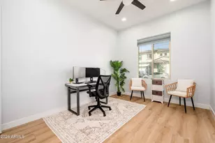 3413 E Crest Ln, Phoenix, AZ 85050 - Photo 19