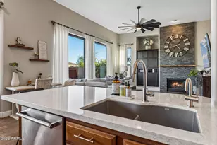 433 W Desert Flower Ln, Phoenix, AZ 85045 - Photo 7