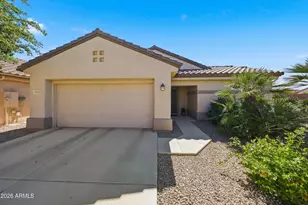 19535 N Carriage Ln, Surprise, AZ 85374 - Photo 3