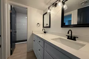 429 E Greenway Dr, Tempe, AZ 85282 - Photo 13