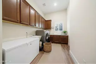 8974 N 8th Ln, Phoenix, AZ 85021 - Photo 9