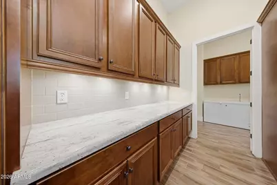 8974 N 8th Lane, Phoenix, AZ 85021 - Photo 9