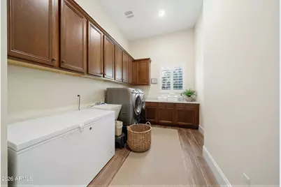 8974 N 8th Lane, Phoenix, AZ 85021 - Photo 13