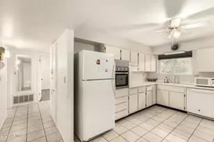 10431 W Tumblewood Dr, Sun City, AZ 85351 - Photo 9